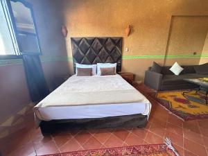 Postel nebo postele na pokoji v ubytování Hotel Zagour - Luxury hotel in Zagora