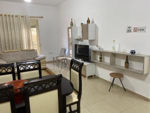 A kitchen or kitchenette at ZoiHome
