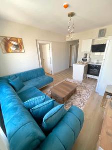 A kitchen or kitchenette at Two Bedroom King Suite BH46