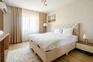 Postel nebo postele na pokoji v ubytování Deluxe King Suite MAI35