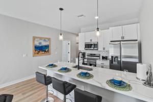 Nhà bếp/bếp nhỏ tại Sea Star 3 bedroom 2 bath BBQ