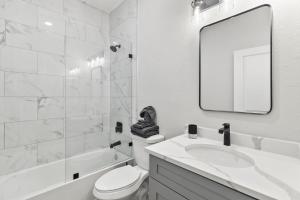 Phòng tắm tại Sea Star 3 bedroom 2 bath BBQ +31 ảnh