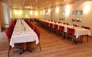 Restaurace v ubytování Hotel Urs und Viktor