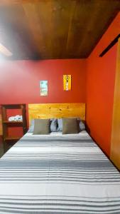 Cama ou camas em um quarto em Chalés Guigó-Cumuruxatiba, sossego e privacidade