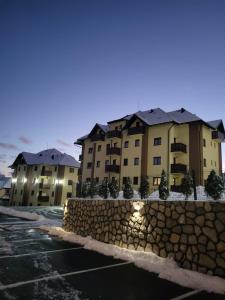 Το κτήριο όπου στεγάζεται  το διαμέρισμα