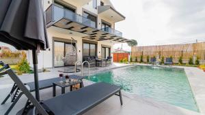 Fotografie z fotogalerie ubytování Villa Sriyantra v destinaci Eskiömerler + 37 fotografií