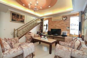 Televisyen dan/atau pusat hiburan di Mandy's House B&B +37 gambar