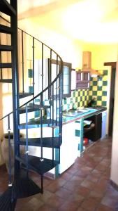 Kép Castle Tower apartment in rural holiday park 'Picasso' szállásáról Toloxban a galériában