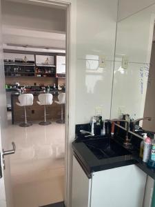 Dapur atau dapur kecil di Apartamento PontaNegra