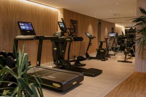 Fitness centrum a/nebo fitness zařízení v ubytování See Side Hotel SEEWIRT MATTSEE