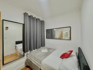 Postel nebo postele na pokoji v ubytování Venice Hotel
