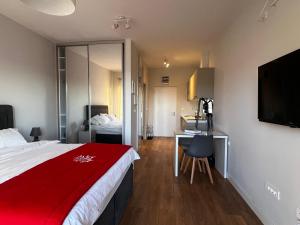 Postel nebo postele na pokoji v ubytování Apartments Zevs Kavac