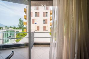 Ban công/sân hiên tại VH Eurostar Tirana Center 2 Congress & Spa
