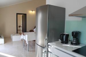 Kuchyň nebo kuchyňský kout v ubytování Apartment Frzop