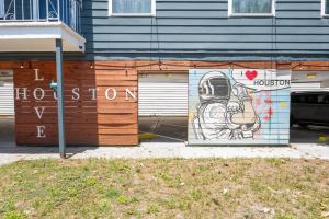 Fotografie z fotogalerie ubytování Chic 2BR Haven in Midtown - Prime Location v destinaci Houston