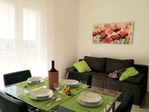 Posedenie v ubytovaní Apartments Tih