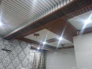 Koupelna v ubytování Radhika Hotel