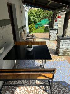 Posezení v ubytování Rave Raja CoWorking Hostels