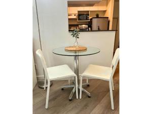 Η κουζίνα ή μικρή κουζίνα στο Downtown Mountain and City Views