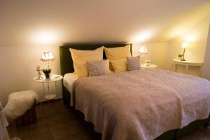 
Ein Bett oder Betten in einem Zimmer der Unterkunft Domizil im Weserbergland
