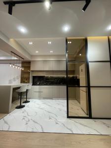 Fotografie z fotogalerie ubytování Luxury apartment with a unique design style v Jerevanu