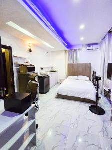 Katil atau katil-katil dalam bilik di 4 bed duplex in prime location