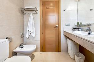 Kúpeľňa v ubytovaní Apartment with spectacular view in Puerto Santiago