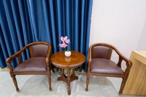 Posezení v ubytování Quoc Vinh Hotel