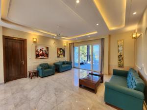 The Hamilton Kasauli的休息区