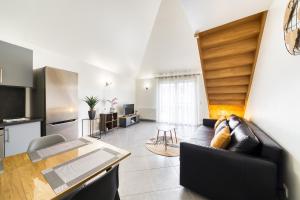 Μια τηλεόραση ή/και κέντρο ψυχαγωγίας στο Magnifique Duplex - CDG