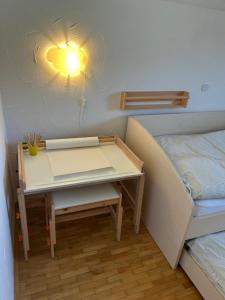 En eller flere senge i et værelse på Cozy stay near Bled + 19 billeder