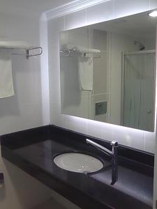 A bathroom at Sahinbey Hotel