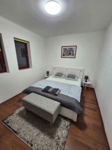 Posteľ alebo postele v izbe v ubytovaní Holiday home in Balatonkeresztur 43400 + 37 fotografií