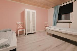Gallery image of House for Workers & Family Near Volvo in Säve