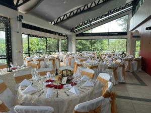 Restaurace v ubytování Hotel Puerto San Luis