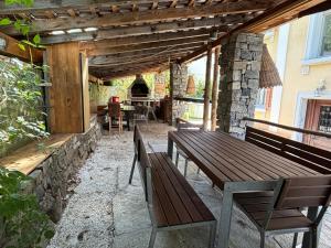 Patio nebo venkovní prostory v ubytování Apartment in a villa in Erstfeld