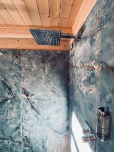 Koupelna v ubytování Bazzario Loft