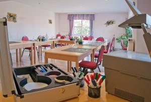 Posezení v ubytování Hotel garni Zwickau-Mosel