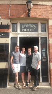 入住The Empire Hotel Deloraine的客人