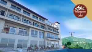 Nespecifikovaný výhled na hory nebo výhled na hory při pohledu z hotelu