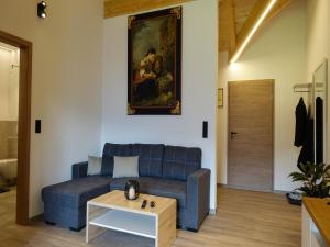 Posedenie v ubytovaní Apartment in Kaunerberg near Ski Resort