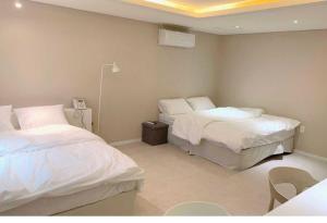 Foto de la galería de Yun's hotel en Tongyeong 18 fotos más