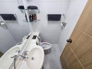 Koupelna v ubytování Jangwon Livingtel & Guesthouse