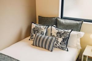 Una cama o camas en una habitación de JS暁宅-静寂 清澄 seijaku seichou