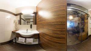 Koupelna v ubytování Hotel-Pension Egger