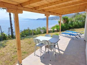 Φυσικό τοπίο κοντά σε αυτή η παραθεριστική κατοικία