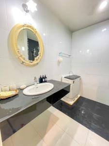 Bilik mandi di Heaven 7 Aonang Ocean View