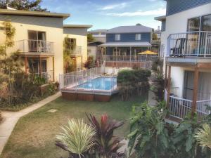 Bazén v ubytování Emu Park Beach Resort nebo v jeho okolí