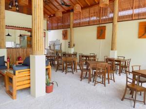 Restoran või mõni muu söögikoht majutusasutuses Rattehi Inn at Rakeedhoo
