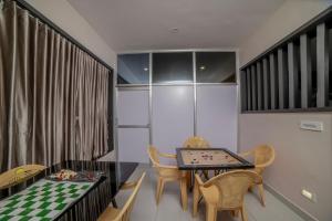 Un lugar para sentarse en Abhinav Nest by Xplore Indo